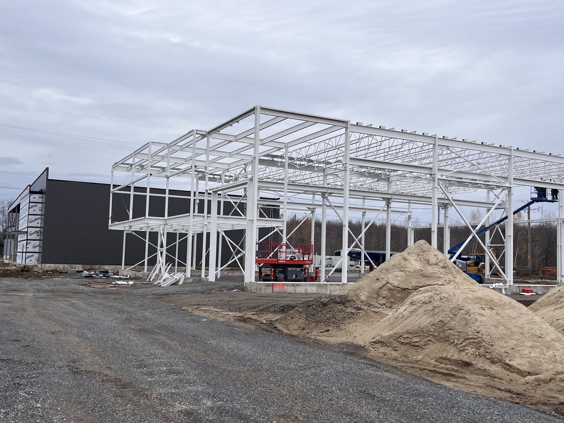 Construction du nouveau garage Charex à Saint-Canut – photo 3 – Charex